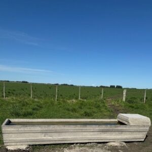 Bebedero de Hormigón Rectangular 800L – Alta Resistencia y Durabilidad